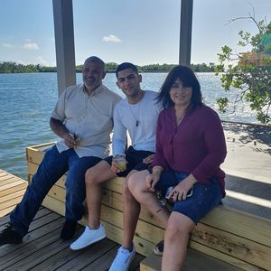 Meet your Posher, Carlos joel